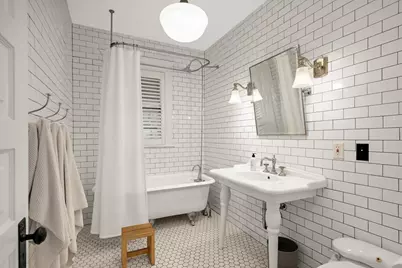 2417 Colfax Avenue S, Minneapolis, MN 55405 - Photo 25