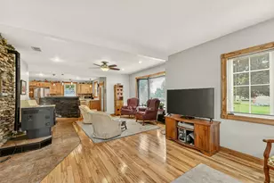 605 University Ave, Spring Valley, MN 55975 - Photo 3