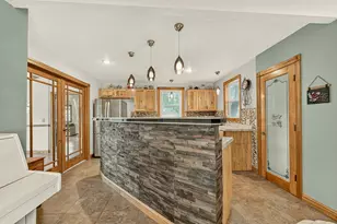 605 University Ave, Spring Valley, MN 55975 - Photo 9