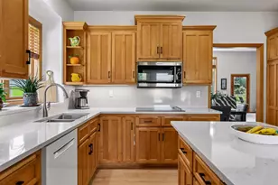 8732 Wedgemere Dr, Victoria, MN 55386 - Photo 7