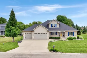 309 43rd Ave S, Moorhead, MN 56560 - Photo 1