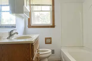 1019 Maple St, Red Wing, MN 55066 - Photo 9