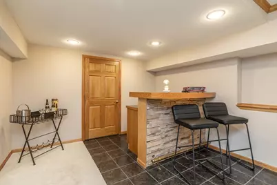 1104 Falls Curve, Chaska, MN 55318 - Photo 41