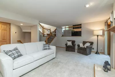 1104 Falls Curve, Chaska, MN 55318 - Photo 29