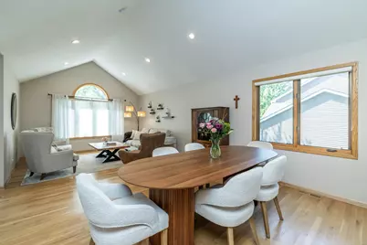 1104 Falls Curve, Chaska, MN 55318 - Photo 9