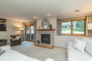 1104 Falls Curve, Chaska, MN 55318 - Photo 31