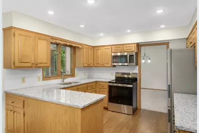 3535 Rosewood Lane N, Plymouth, MN 55441 - Photo 5