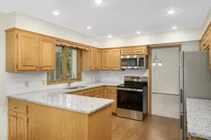 3535 Rosewood Ln N, Plymouth, MN 55441 - Photo 5