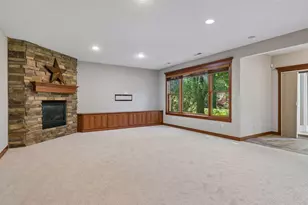 2404 Fieldstone Curve, Woodbury, MN 55129 - Photo 47