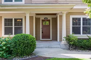 2404 Fieldstone Curve, Woodbury, MN 55129 - Photo 9