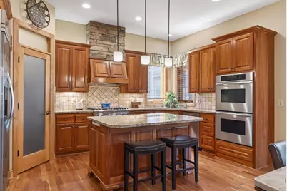 9951 Vagabond Court N, Maple Grove, MN 55311 - Photo 33