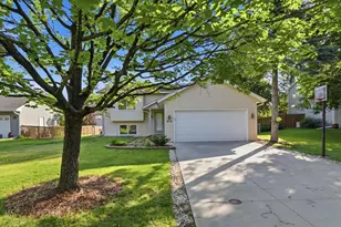 975 Savannah Rd, Eagan, MN 55123 - Photo 1
