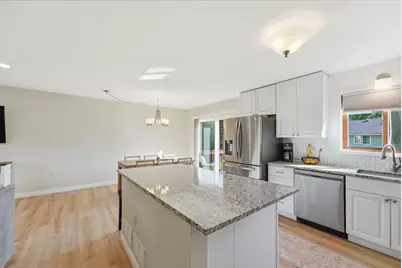 975 Savannah Road, Eagan, MN 55123 - Photo 11