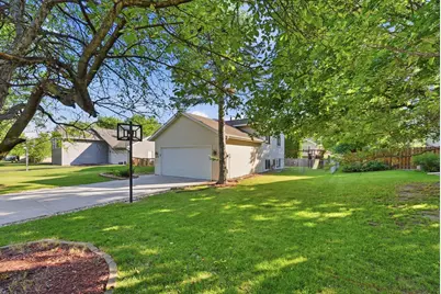 975 Savannah Road, Eagan, MN 55123 - Photo 39