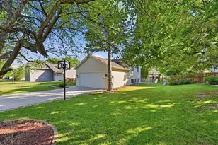 975 Savannah Rd, Eagan, MN 55123 - Photo 39