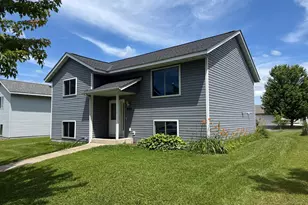 445 Maryland St NW, Hutchinson, MN 55350 - Photo 3