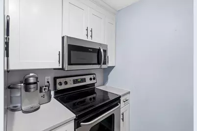 3131 Excelsior Boulevard #211, Minneapolis, MN 55416 - Photo 9