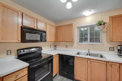 9084 Terra Verde Trail, Eden Prairie, MN 55347 - Photo 9