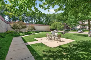 240 Wentworth Ave W, West Saint Paul, MN 55118 - Photo 25