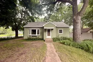 614 8th Ave SW, Little Falls, MN 56345 - Photo 1
