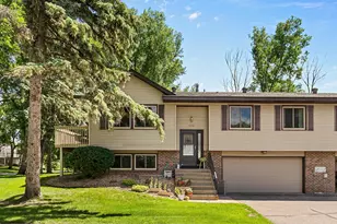 926 Sherwood Rd, Shoreview, MN 55126 - Photo 1