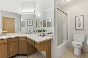 2425 E Franklin Ave, Minneapolis, MN 55406 - Photo 11