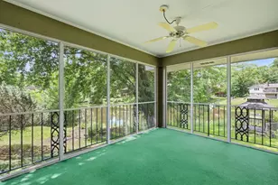 2005 Kelly Dr, Golden Valley, MN 55427 - Photo 11