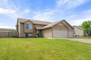 609 Bluebird St, Mora, MN 55051 - Photo 3