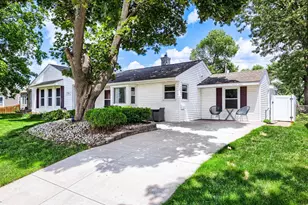 114 Frost St W, South Saint Paul, MN 55075 - Photo 1