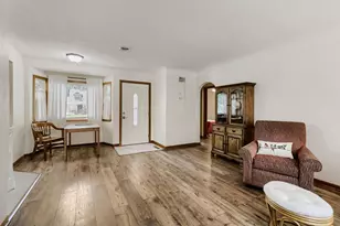114 Frost St W, South Saint Paul, MN 55075 - Photo 5