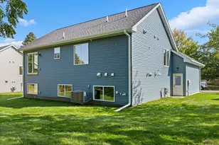 1312 Robinwood Ln, Faribault, MN 55021 - Photo 3