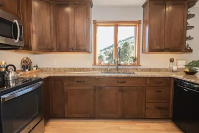 60 Oakwood Court, Winona, MN 55987 - Photo 9