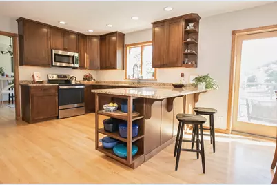 60 Oakwood Court, Winona, MN 55987 - Photo 7