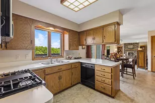 7885 Kingsview Ln N, Maple Grove, MN 55311 - Photo 9