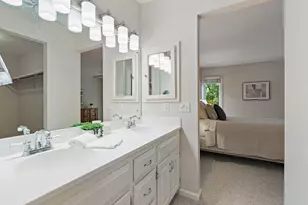 8753 Walton Oaks Dr, Bloomington, MN 55438 - Photo 25
