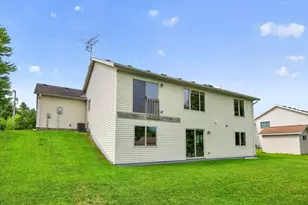 634 8th St SW, Pine Island, MN 55963 - Photo 5