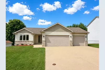 634 8th Street SW, Pine Island, MN 55963 - Photo 1