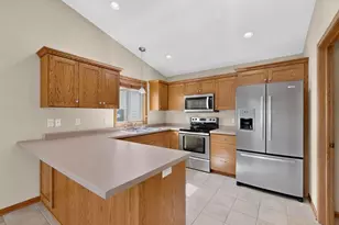 634 8th St SW, Pine Island, MN 55963 - Photo 15