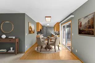 4212 Desoto St, Vadnais Heights, MN 55127 - Photo 9