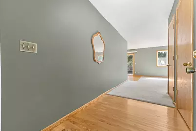 4212 Desoto Street, Vadnais Heights, MN 55127 - Photo 7