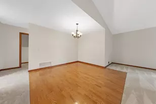 435 Fontaine Ct, Woodbury, MN 55125 - Photo 11