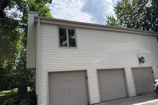 435 Fontaine Ct, Woodbury, MN 55125 - Photo 3