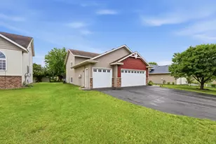 182 Ardennes Ave NE, Shakopee, MN 55379 - Photo 5