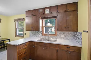 205 Burr Oak Dr, Albert Lea, MN 56007 - Photo 9