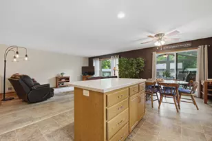 715 Sunset St SW, Hutchinson, MN 55350 - Photo 7