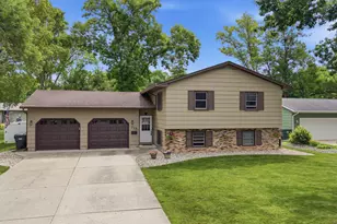 715 Sunset St SW, Hutchinson, MN 55350 - Photo 1