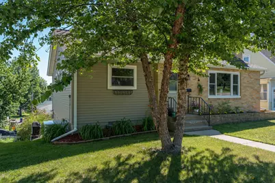 611 S Broadway Street, New Ulm, MN 56073 - Photo 3