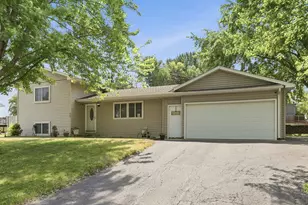 19 Heights Rd NW, Saint Michael, MN 55376 - Photo 1