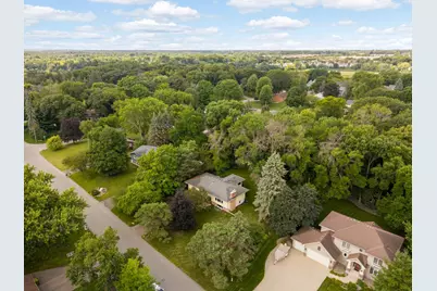 7660 Heritage Road, Eden Prairie, MN 55346 - Photo 37