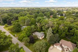 7660 Heritage Rd, Eden Prairie, MN 55346 - Photo 37